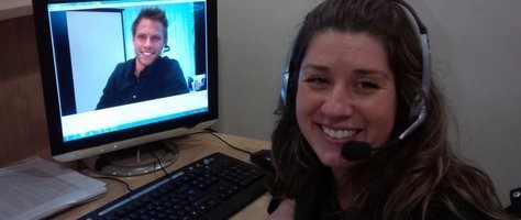 A Verbum teacher leading an online Spanish lesson